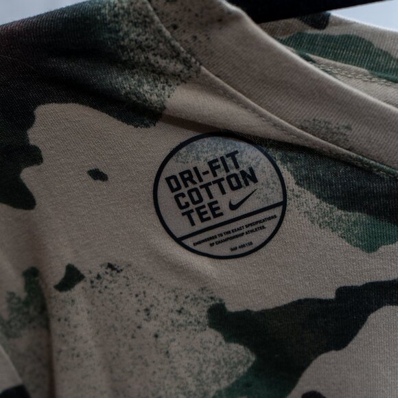 Nike Mens tshirt -NWT Size Small *HOST PICK!* - Picture 2 of 5